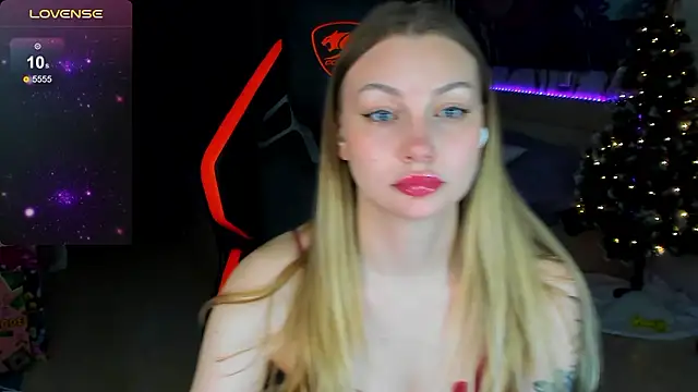 Snapshot of BiMolly chatting on February 16, 2026, 12:09 am BiMolly online show from February 16, 2026, 12:09 am