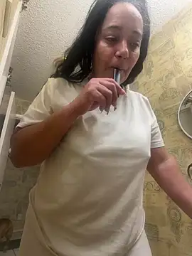 Snapshot of PichyPrettyPussy chatting on February 3, 2026, 12:21 pm PichyPrettyPussy online show from February 3, 2026, 12:21 pm