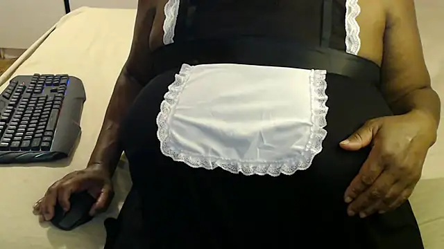 Snapshot of MatureBoobsDiva chatting on September 25, 2025, 11:49 am MatureBoobsDiva online show from September 25, 2025, 11:49 am