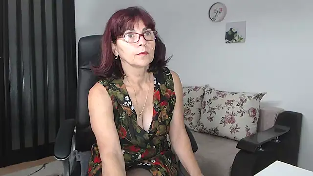 Snapshot of helua54 chatting on September 24, 2025, 8:32 am helua54 online show from September 24, 2025, 8:32 am