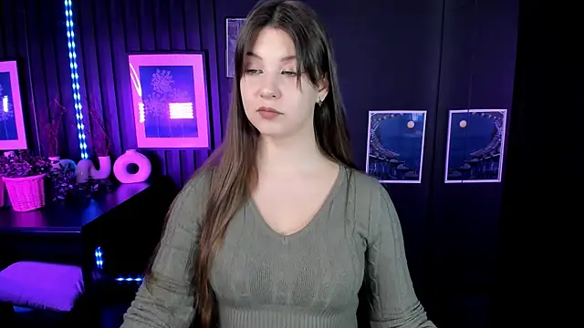 ElizaMild online show from December 4, 2025, 1:21 pm