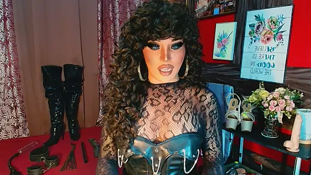 Snapshot of trixxielicious chatting on November 18, 2025, 11:13 am trixxielicious online show from November 18, 2025, 11:13 am