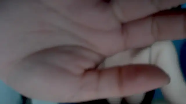 kellyswee online show from April 18, 2026, 12:46 am