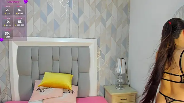 Princsgirl  online show from March 6, 2026, 7:31 pm