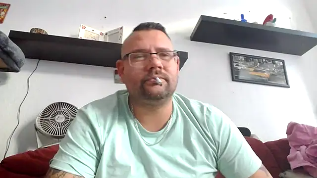 sexykevin17cm online show from November 22, 2025, 11:20 am