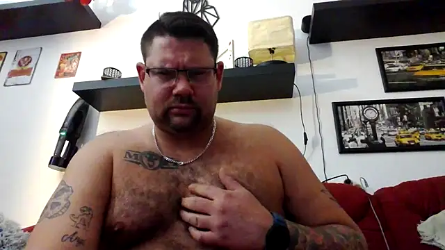 sexykevin17cm online show from April 16, 2026, 9:39 pm