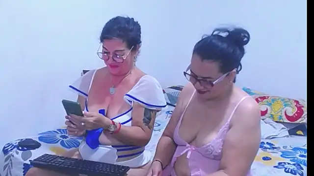 Snapshot of sexycristina_2 chatting on July 16, 2026, 3:09 pm sexycristina 2 online show from July 16, 2026, 3:09 pm