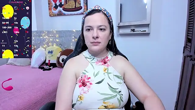 Snapshot of angelaagomez chatting on November 22, 2025, 9:24 pm angelaagomez online show from November 22, 2025, 9:24 pm