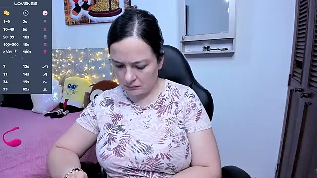 Snapshot of angelaagomez chatting on November 18, 2025, 6:55 pm angelaagomez online show from November 18, 2025, 6:55 pm