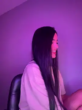 Snapshot of Sammy_pink chatting on March 1, 2026, 4:12 am Sammy pink online show from March 1, 2026, 4:12 am