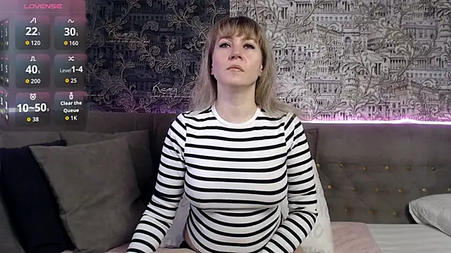 mandy foxxx online show from December 3, 2025, 9:31 am