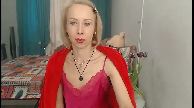 Snapshot of LuxuryNika chatting on March 18, 2025, 2:39 pm LuxuryNika online show from March 18, 2025, 2:39 pm