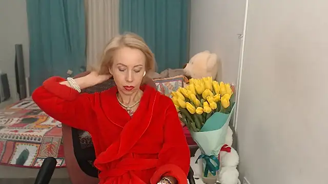 Snapshot of LuxuryNika chatting on March 8, 2025, 9:18 pm LuxuryNika online show from March 8, 2025, 9:18 pm