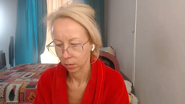 Snapshot of LuxuryNika chatting on September 15, 2025, 7:53 am LuxuryNika online show from September 15, 2025, 7:53 am