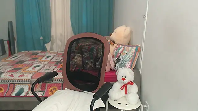 Snapshot of LuxuryNika chatting on March 8, 2025, 2:51 pm LuxuryNika online show from March 8, 2025, 2:51 pm