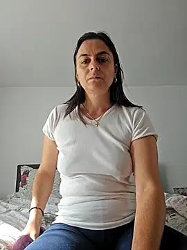 Snapshot of IsabelleCraft chatting on October 30, 2025, 10:24 am IsabelleCraft online show from October 30, 2025, 10:24 am