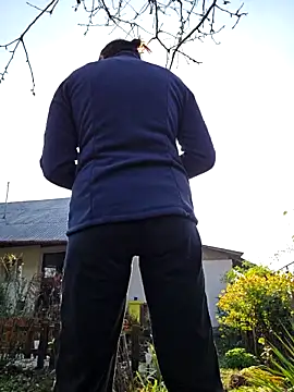 Snapshot of IsabelleCraft chatting on November 15, 2025, 10:52 am IsabelleCraft online show from November 15, 2025, 10:52 am