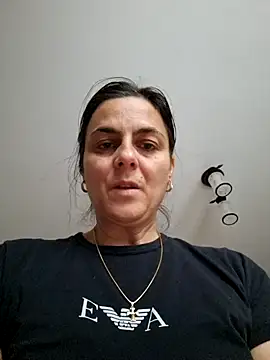 Snapshot of IsabelleCraft chatting on November 18, 2025, 11:02 am IsabelleCraft online show from November 18, 2025, 11:02 am