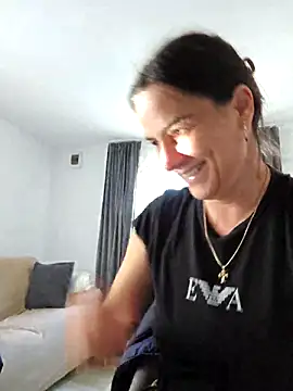 Snapshot of IsabelleCraft chatting on November 14, 2025, 10:19 am IsabelleCraft online show from November 14, 2025, 10:19 am