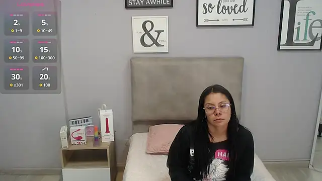 Snapshot of valevicious chatting on November 24, 2025, 7:03 pm valevicious online show from November 24, 2025, 7:03 pm