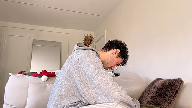 Harry Jen online show from December 30, 2024, 8:54 am