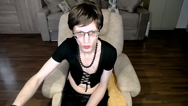 clementine online show from April 17, 2026, 10:51 am