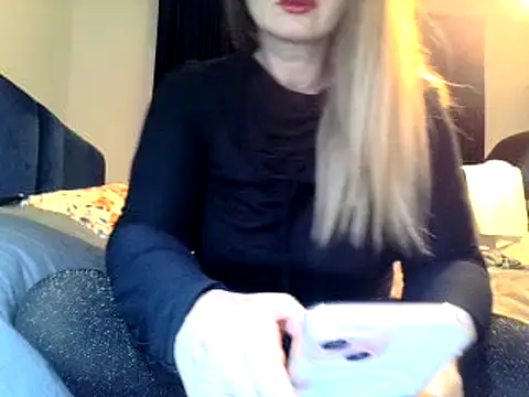 Snapshot of leadileo chatting on October 4, 2025, 9:16 pm leadileo online show from October 4, 2025, 9:16 pm