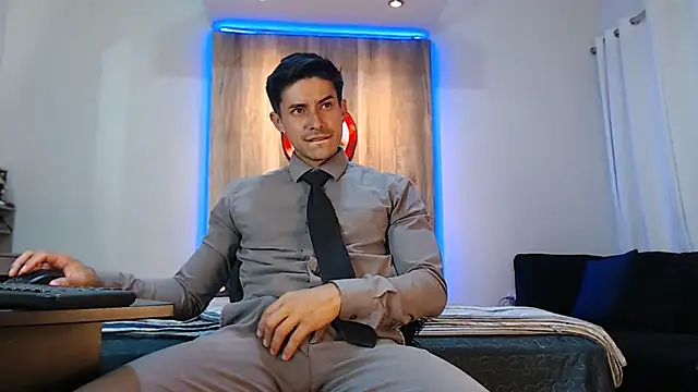 Andrew 4  online show from March 20, 2025, 3:13 am