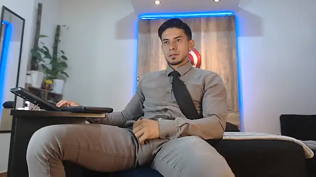 Andrew 4  online show from March 4, 2026, 2:41 am