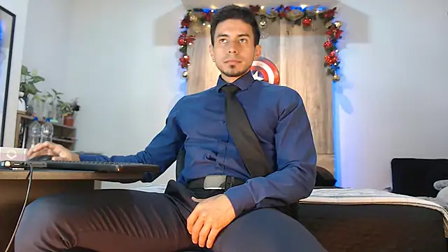 Andrew 4  online show from December 19, 2025, 4:16 am