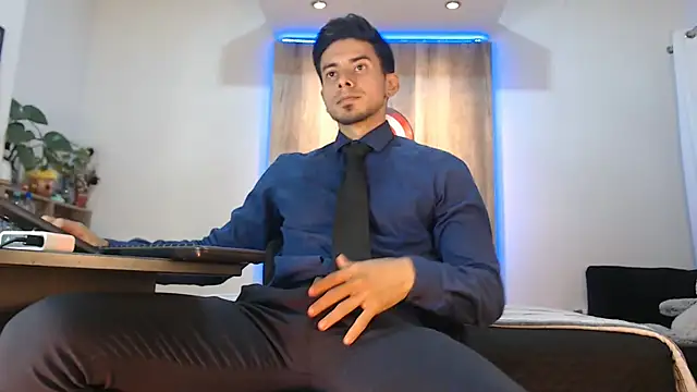 Andrew 4  online show from January 11, 2026, 7:15 am