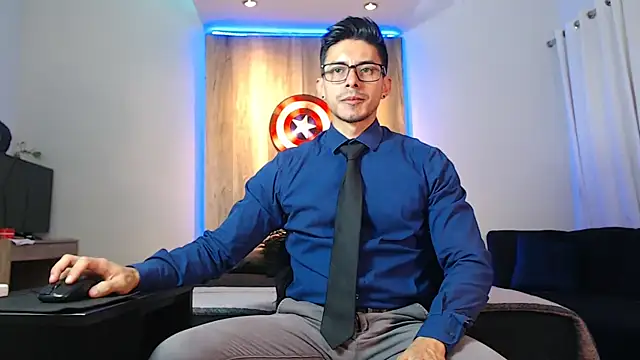 Andrew 4  online show from December 15, 2024, 7:02 am