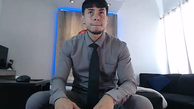 Andrew 4  online show from February 20, 2025, 6:35 pm