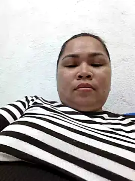 XXLorie 02 online show from March 23, 2026, 12:38 pm