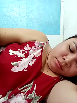 XXLorie 02 online show from October 5, 2025, 1:57 pm