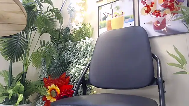 AsianPussie4u online show from April 14, 2026, 2:16 am