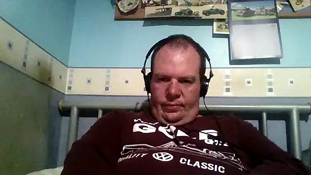Snapshot of thickdick12331 chatting on October 24, 2025, 8:30 pm thickdick12331 online show from October 24, 2025, 8:30 pm