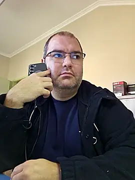 Snapshot of Andrew1900529 chatting on November 7, 2025, 9:03 am Andrew1900529 online show from November 7, 2025, 9:03 am