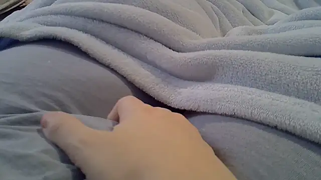 perescam online show from October 13, 2025, 4:52 pm