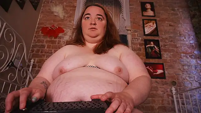 Snapshot of Evelively chatting on July 3, 2026, 4:08 am Evelively online show from July 3, 2026, 4:08 am