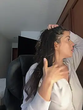 Snapshot of kamivolkano chatting on February 24, 2025, 6:04 pm kamivolkano online show from February 24, 2025, 6:04 pm