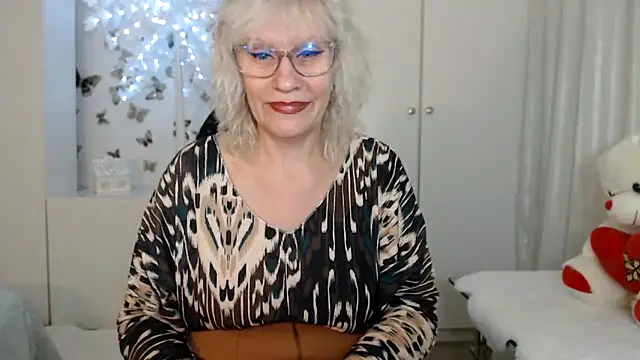 Snapshot of Ghertrude52 chatting on March 18, 2025, 5:12 am Ghertrude52 online show from March 18, 2025, 5:12 am