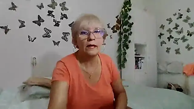 Snapshot of Ghertrude52 chatting on September 16, 2025, 3:07 am Ghertrude52 online show from September 16, 2025, 3:07 am