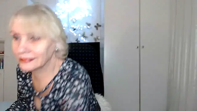 Snapshot of Ghertrude52 chatting on February 20, 2025, 4:39 am Ghertrude52 online show from February 20, 2025, 4:39 am