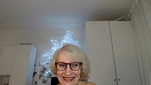 Snapshot of Ghertrude52 chatting on February 24, 2025, 7:44 am Ghertrude52 online show from February 24, 2025, 7:44 am