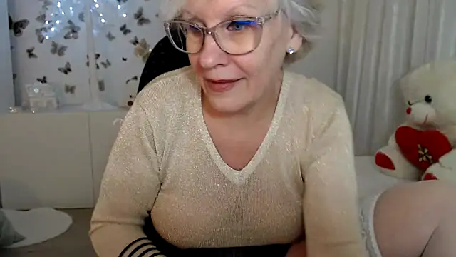 Snapshot of Ghertrude52 chatting on March 21, 2025, 7:33 am Ghertrude52 online show from March 21, 2025, 7:33 am