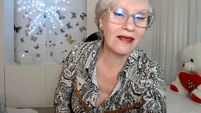 Snapshot of Ghertrude52 chatting on March 19, 2025, 7:29 am Ghertrude52 online show from March 19, 2025, 7:29 am