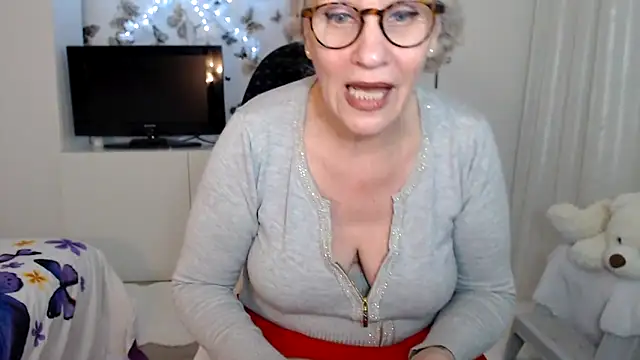 Snapshot of Ghertrude52 chatting on March 12, 2025, 7:13 am Ghertrude52 online show from March 12, 2025, 7:13 am