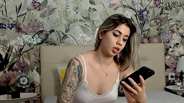 RoseDiamond06 online show from March 13, 2025, 9:37 pm