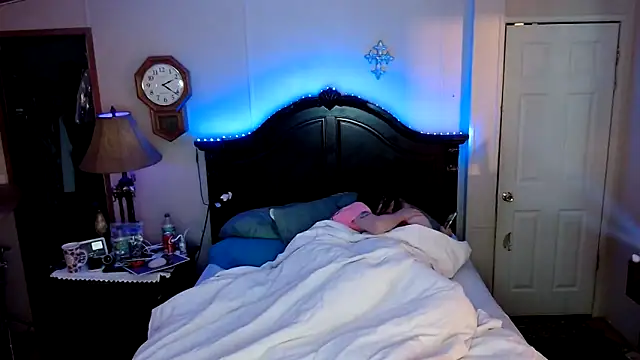 AerobicSleeve online show from October 7, 2025, 7:31 am